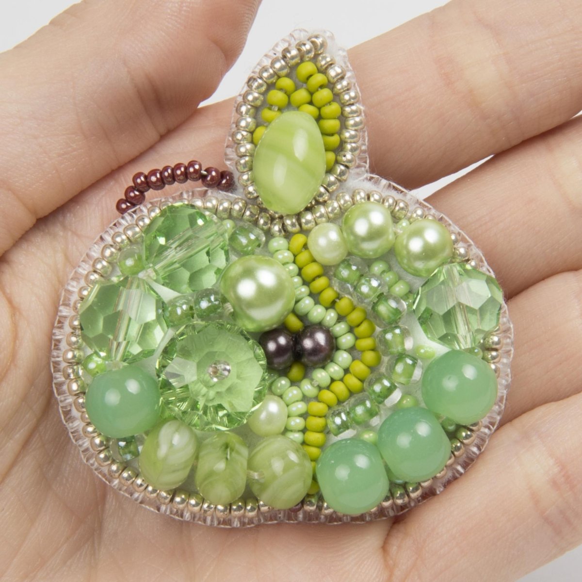 BP-256 Beadwork kit for creating broоch Crystal Art "Green apple" - Leo Hobby