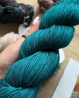 Symfonie Hand Dyed Yarns | VIVA 100% Superwash Merino | SS1013 Peacock Green (Semisolid color)