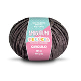 Circulo Amigurumi Pelucia Yarn, soft with a velvet finish.