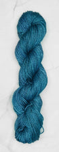 Elegant LUNA Merino & Silk DK yarn from KnitPro Symfonie