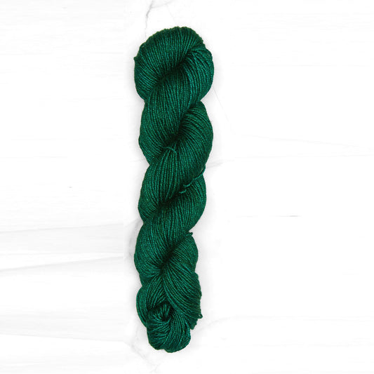 Symfonie Yarns | LUNA 75% Merino & 25% Silk DK | SS3013 Emerald Green (Semisolid color)