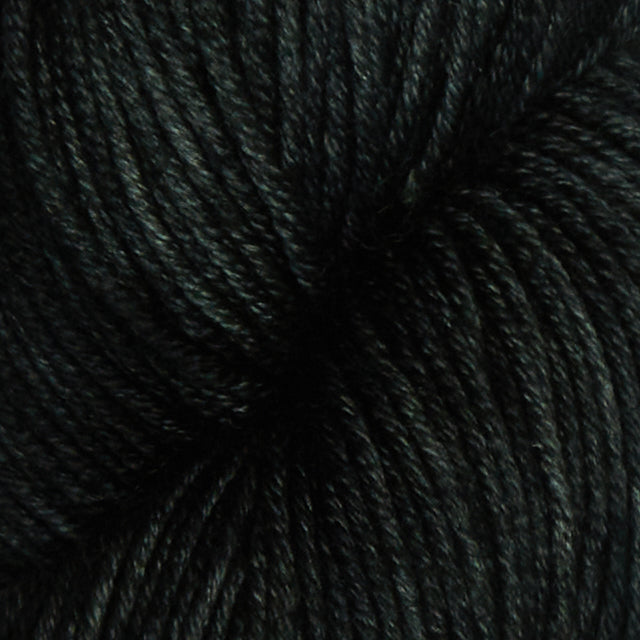 Symfonie Hand Dyed Yarns | VIVA 100% Superwash Merino | SS1019 Black Pepper (Semisolid color)