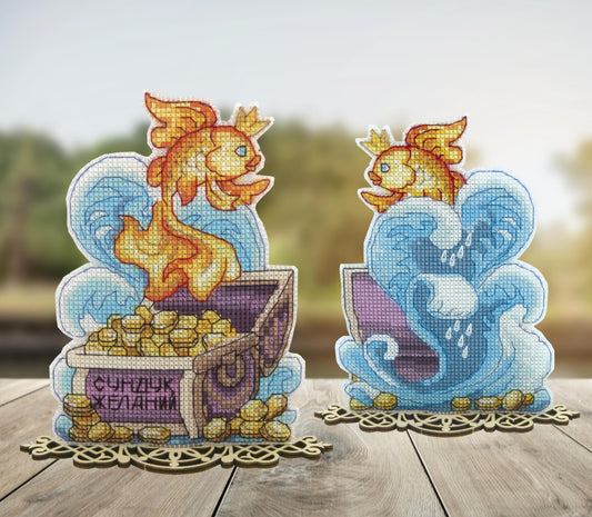 GOLDFISH "Amulets", Counted Cross Stitch Kit, 14 count plastic canvas, size 12,5 x 14 cm, CRYSTAL ART (T-67) - Leo Hobby